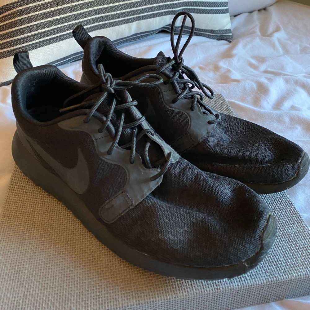 Nike Roshe One Hyperfuse Triple Black 2015 (9.5)